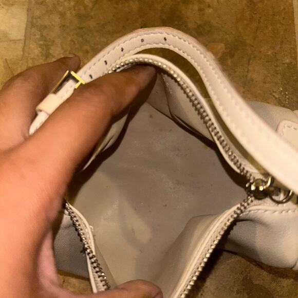 THE ROW 90s Leather Shoulder Bag - Picture 3 of 8